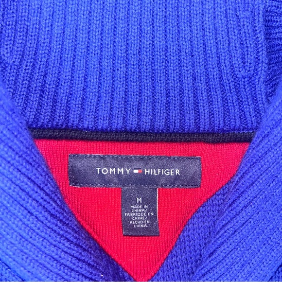 Like New Tommy Hilfiger Men's High Neck Pullover Blue Sweater Size Medium - Picture 3 of 7